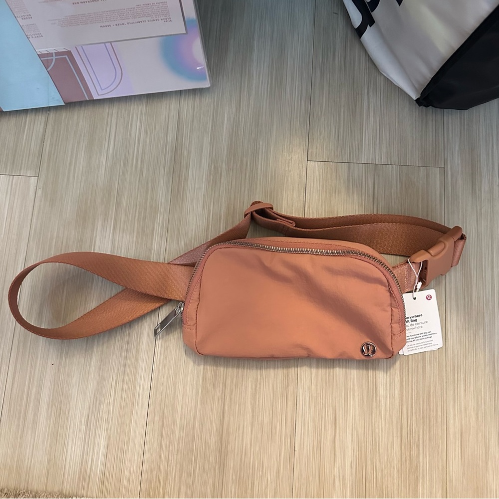NWT Lululemon OG Everywhere Belt Bag Pink Savannah